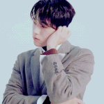 성문 열고 나올듯한 <b>귀족</b> 미모