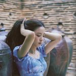 지수가 입은 <b>상의</b> 정보 아는사람