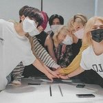 [스키즈] <b>이</b> <b>브이</b>앱