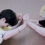 [펜타곤] 두 <b>자아</b>가 싸우는중