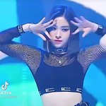 <b>류진</b> 왜케예뻐