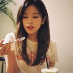 [드루와] 나 ㄹㅇ 가슴 <b>축소</b>수술 하고 싶음