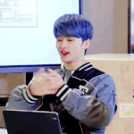 [NCT즌] 얘 <b>양손</b>쓰는거 ㄹㅇ귀여워서미칠것같애