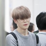 [NCT즌] <b>정윤</b>오 + 안경은 찐이다....