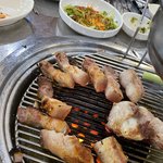 [방탈죄송] 이<b>시국</b>에 집게 하나로 모든 테이블 고기굽고 집게교환요청한...