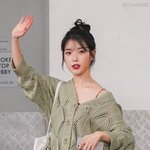 [댓글부탁해] 아이유 이 <b>옷들</b> 정보 아는사람