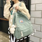 너희 가방에 인형 <b>키링</b> 많이 달고 다니니?