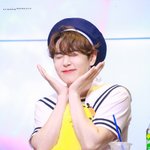 마린룩 입은 <b>sf9</b> 퐈좌