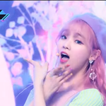 <b>승희</b> 진짜 개이쁘지 않음?