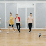 아스트로는 왜 항상 날아다녀?
