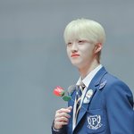 [펜타곤] <b>조심</b>하는건 알겠는데