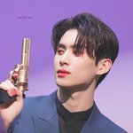 총들고 있는 <b>유태양</b>