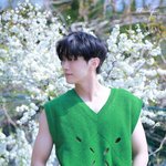 <b>진영</b> 진짜 잘생겼네