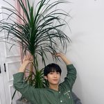 <b>공찬</b>은 여전히 얼굴에서 빛이남..