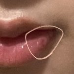 [꼭조언부탁] 제주에서 메이크업 받고 입술 난리.. 왜 이럴까요ㅜㅜ...