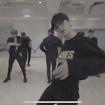 [NCT즌] 마크 <b>이</b> <b>옷</b> 어디거니 얘돌아