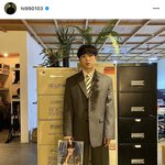 오늘 최애가 내 최애를 <b>한</b> <b>손</b>에 들어올림