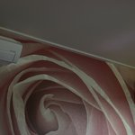 한 남자아이돌의 숙소 벽지 +반응