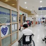 약속을 지키지 않는 대통령을 사기죄로 고발합니다.