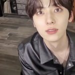 <b>황민현</b> 요즘