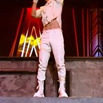 [스키즈] 뭐임 이제 보니 찬이 허리에 <b>체인</b> 또 찼었네