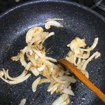__ 퀸<b>동주</b> 보면서 양파 볶았는데