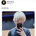 [방탄소년단] 후 이녀석 폰에 얼굴이 다 가려져