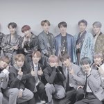 방탄이랑 더보이즈랑 같이 찍은 단체사진
