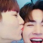 [펜타곤] <b>옌안</b>이 찐으로 행복해보임