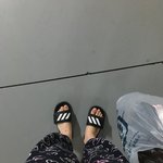 나 쓰레기 버리러 나왔어
