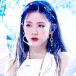 그윽한 눈빛까지 더한 女돌 <b>우아</b>함