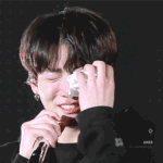 <b>덕후들</b> 눈물샘 자극하는 男<b>돌</b>