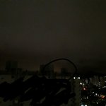 밖에 <b>하늘</b> 색깔 이상해