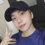 [펜타곤] <b>지노</b> 손 진짜 귀엽다....