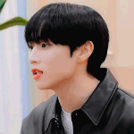 [더보이즈] <b>수업</b> 듣고 있다가 옆에 있는 조를 봤는데