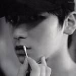 [더보이즈] <b>입술</b>에 약바르는데