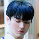 [펜타곤] <b>윗입술</b>에