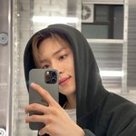 [펜타곤] 형구 거울셀카 <b>처돌</b>이 잇냐