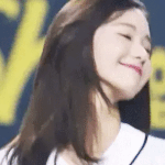 본인 레전드짤 보고 큰 <b>감흥</b> 없는 아이돌