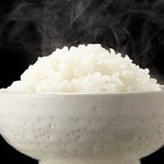 따끈따끈한 흰 <b>쌀밥</b>이 먹고싶어 얘들아....