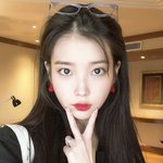 30세 아이유 <b>브이</b>.jpg