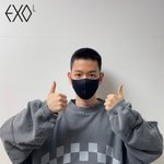 살다살다 백현 <b>빡빡이</b>인거도 보네