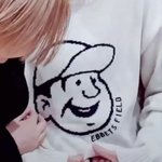 [<b>팬</b>톡] 이거 <b>방시혁</b> 굿즈 옷이야?