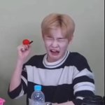 [NCT즌] 이거 굿즈로 <b>나올</b> 거 같지 않냐