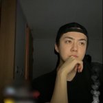 진지한 얼굴인 <b>세훈</b>