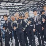 원어스 오늘오후 6시에 <b>black</b> mirror