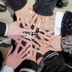 [스키즈] 이 <b>사진</b> 각각 누구 <b>손</b>인지 아는 스테이?