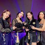 앨범 규격이 한결같이 <b>일관적</b>인 여돌 2팀