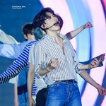 무대하다가 허벅지에 나방 붙은 남돌