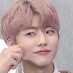 허억...나 ㄹㅇ 얘보다 핑크머리 잘어울리는 애 못봄.....